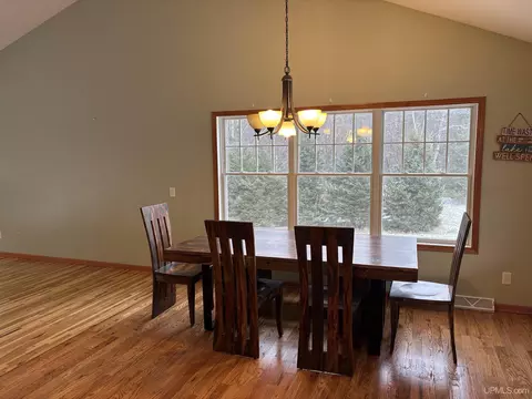 Dining - N7533 County G, Gresham, WI 54128 photo 2 of 2