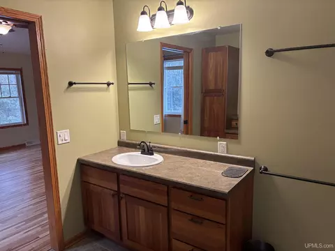 Bath - N7533 County G, Gresham, WI 54128 photo 6 of 6