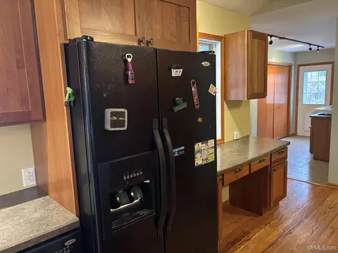 Kitchen - N7533 County G, Gresham, WI 54128 photo 3 of 5