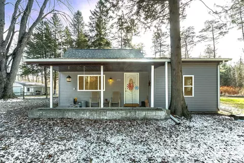 4723 W Salt River Rd, Shepherd, MI 48883