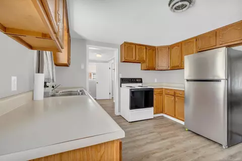 Kitchen - 2068 Kent, Davison, MI 48423 photo 2 of 2