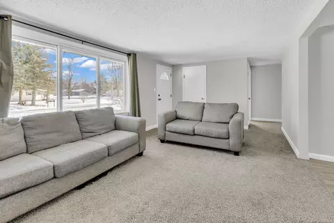 Living - 2068 Kent, Davison, MI 48423 photo 3 of 3
