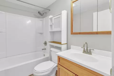 Bath - 2068 Kent, Davison, MI 48423 photo 2 of 2