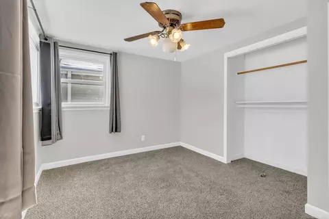 Bedroom - 2068 Kent, Davison, MI 48423 photo 4 of 8