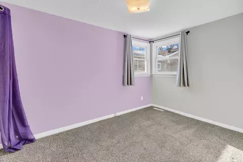 Bedroom - 2068 Kent, Davison, MI 48423 photo 6 of 8