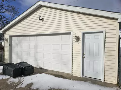 1106 Adams, Monroe, MI 48161 photo 5