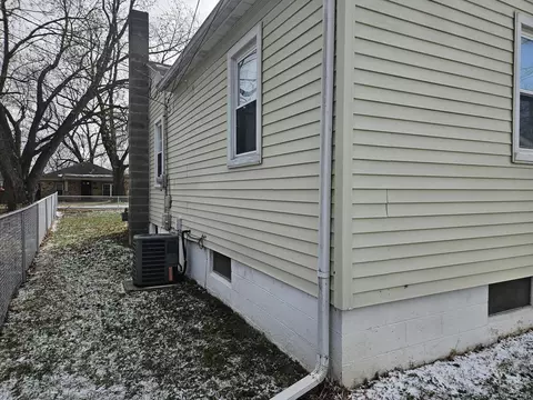 1106 Adams, Monroe, MI 48161 photo 4