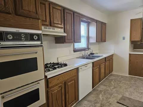 1106 Adams, Monroe, MI 48161 photo 10