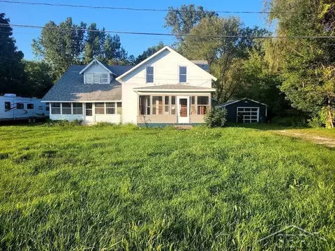 757 E Saginaw Rd #757- 1/2, Sanford, MI 48657