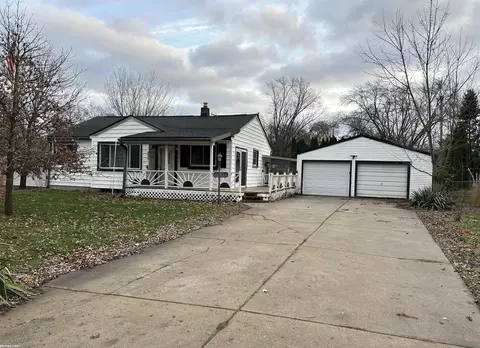 6243 Adamson, Waterford, MI 48329