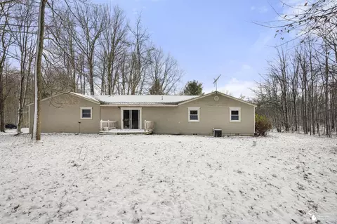 Exterior - 4270 S Waldron, Hudson, MI 49247 photo 7 of 8