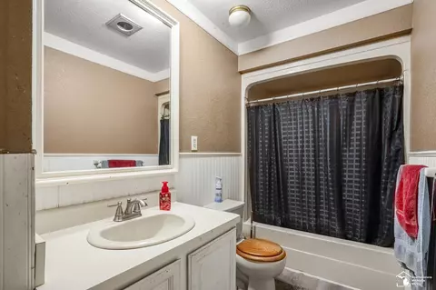 Bath - 4270 S Waldron, Hudson, MI 49247 photo 1 of 2