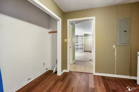 Entry Way - 4270 S Waldron, Hudson, MI 49247 photo 1 of 1