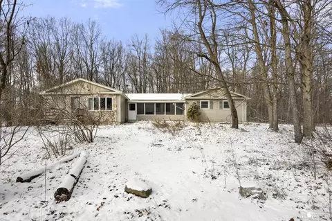 4270 S Waldron, Hudson, MI 49247