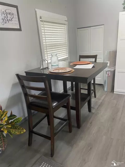 Dining - 617 E 7, Monroe, MI 48161 photo 1 of 1