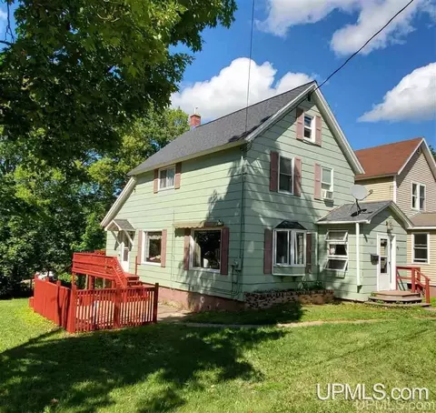 400 Calverley, Houghton, MI 49931