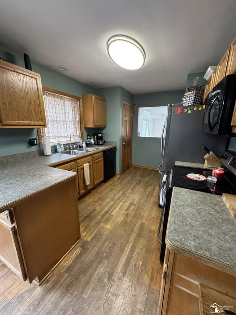Kitchen - 1299 N Roessler, Monroe, MI 48162 photo 1 of 2
