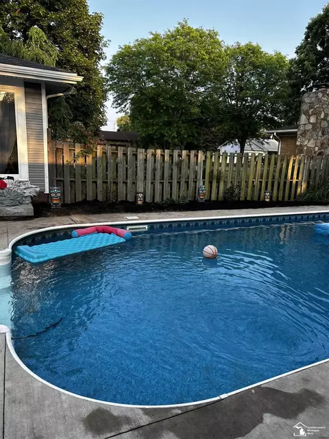 Exterior - 1299 N Roessler, Monroe, MI 48162 photo 3 of 5