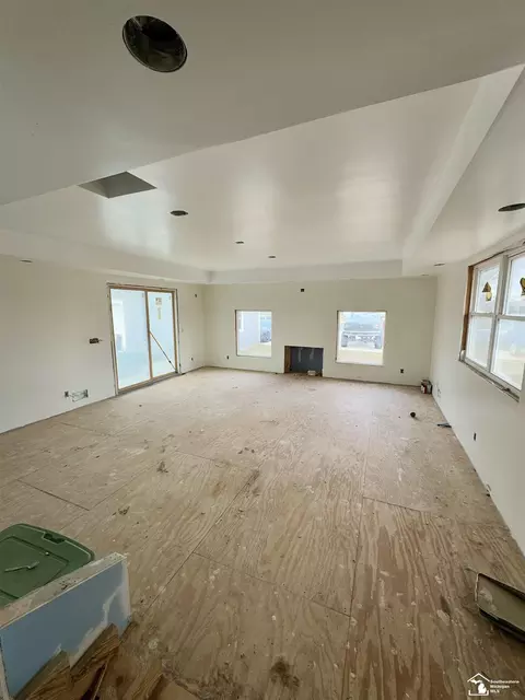 Living - 1299 N Roessler, Monroe, MI 48162 photo 3 of 3