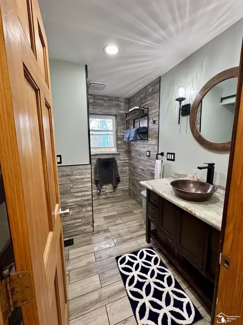 Bath - 1299 N Roessler, Monroe, MI 48162 photo 1 of 4