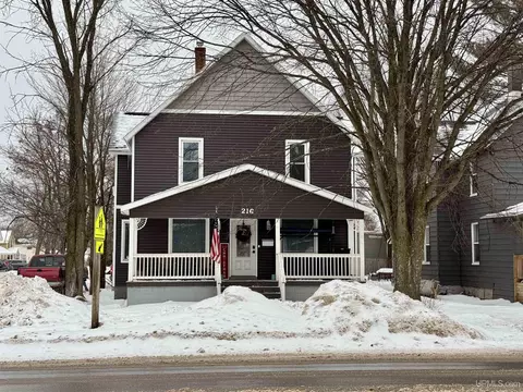 216 N Teal Lk, Negaunee, MI 49866