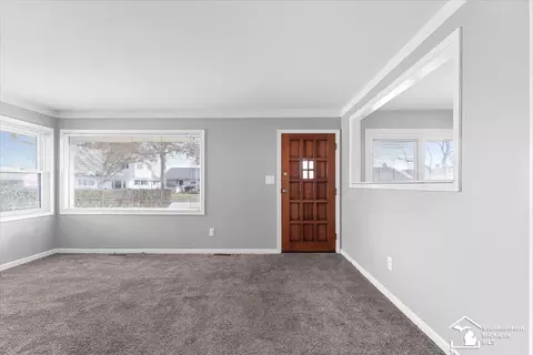 Living - 18170 Marsha, Riverview, MI 48193 photo 2 of 2