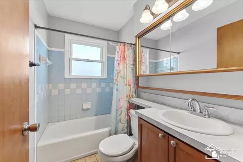 Bath - 18170 Marsha, Riverview, MI 48193 photo 1 of 1