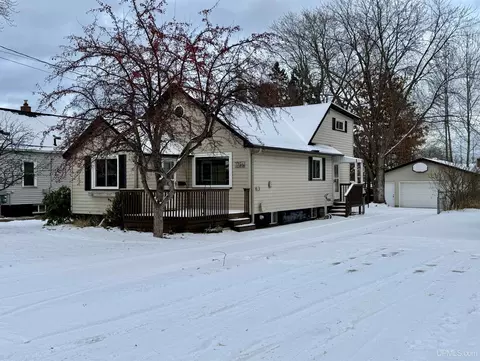 1726 Longyear, Marquette, MI 49855
