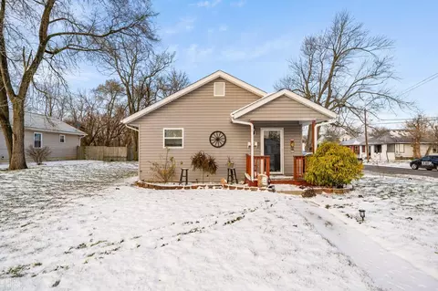 576 S Sanford, Pontiac, MI 48341