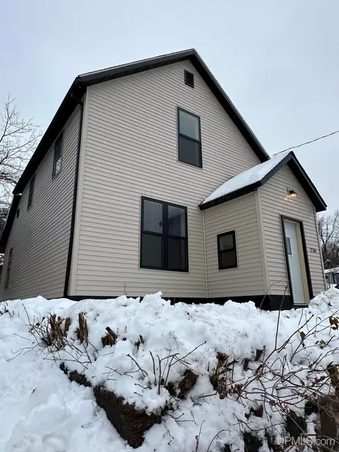 210 Rock, Negaunee, MI 49866