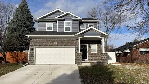624 Clinton, Wyandotte, MI 48192