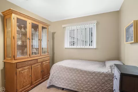 17423 Moors, Fraser, MI 48026 photo 10