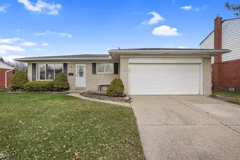 17423 Moors, Fraser, MI 48026 photo 2