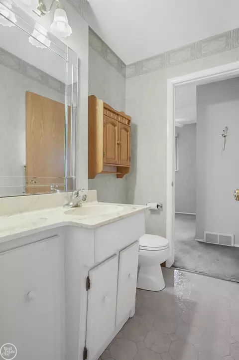 17423 Moors, Fraser, MI 48026 photo 9
