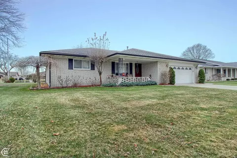 7267 Riverside, Algonac, MI 48001 photo 2