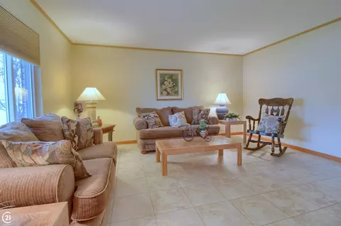 7267 Riverside, Algonac, MI 48001 photo 5