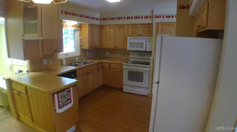 e9466 Lehnen Road, Munising, MI 49862 photo 15