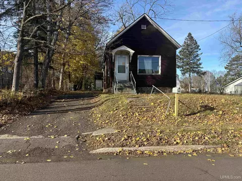 415 N Suffolk, Ironwood, MI 49911