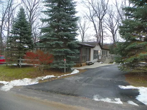 3190 Helen, Harrison, MI 48625 photo 14