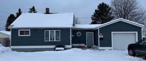640 Greenwood, Ishpeming, MI 49849