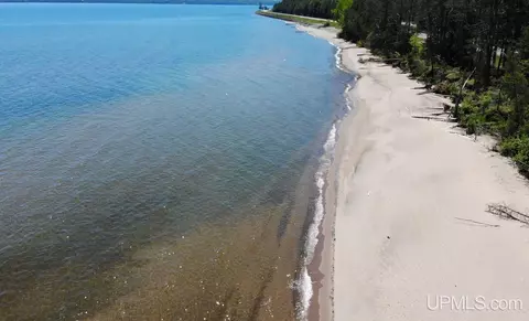 14920 Us Hwy 41, Baraga, MI 49908