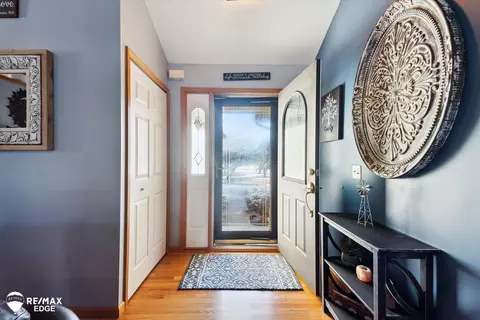Entry Way - 5195 Dillon, Flushing, MI 48433 photo 1 of 1