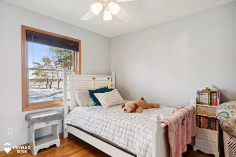 Bedroom - 5195 Dillon, Flushing, MI 48433 photo 3 of 8