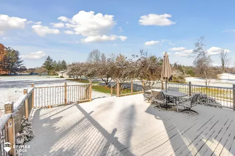 Exterior - 5195 Dillon, Flushing, MI 48433 photo 5 of 7