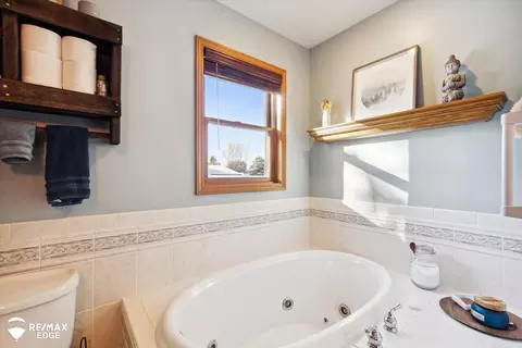 Bath - 5195 Dillon, Flushing, MI 48433 photo 5 of 7