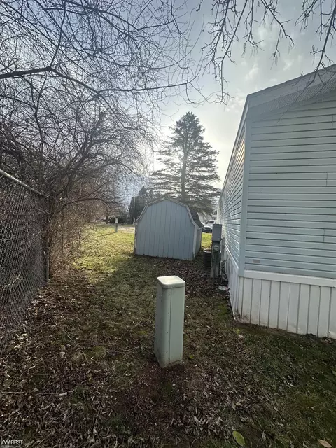 7282 101 St, Flushing, MI 48433 photo 23