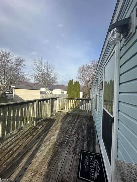 7282 101 St, Flushing, MI 48433 photo 3