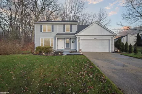 1745 Revere, West Bloomfield, MI 48324