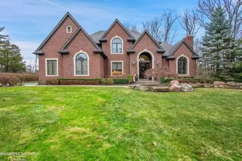 3341 Westchester, Bloomfield Hills, MI 48304