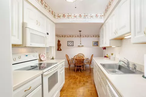 1993 Shorepointe, Grosse Pointe Woods, MI 48236 photo 9